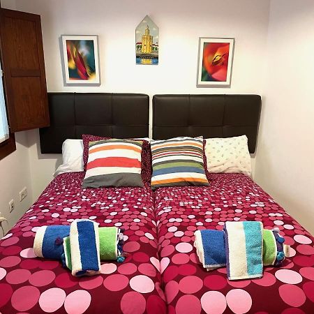 Apartamento Centro Plaza Salvador, Wifi Free& Parking Opcional Севилья Экстерьер фото