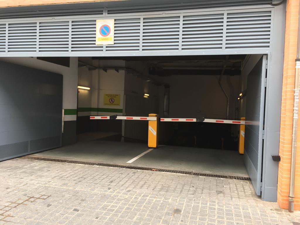 Apartamento Centro Plaza Salvador, Wifi Free& Parking Opcional Севилья Экстерьер фото